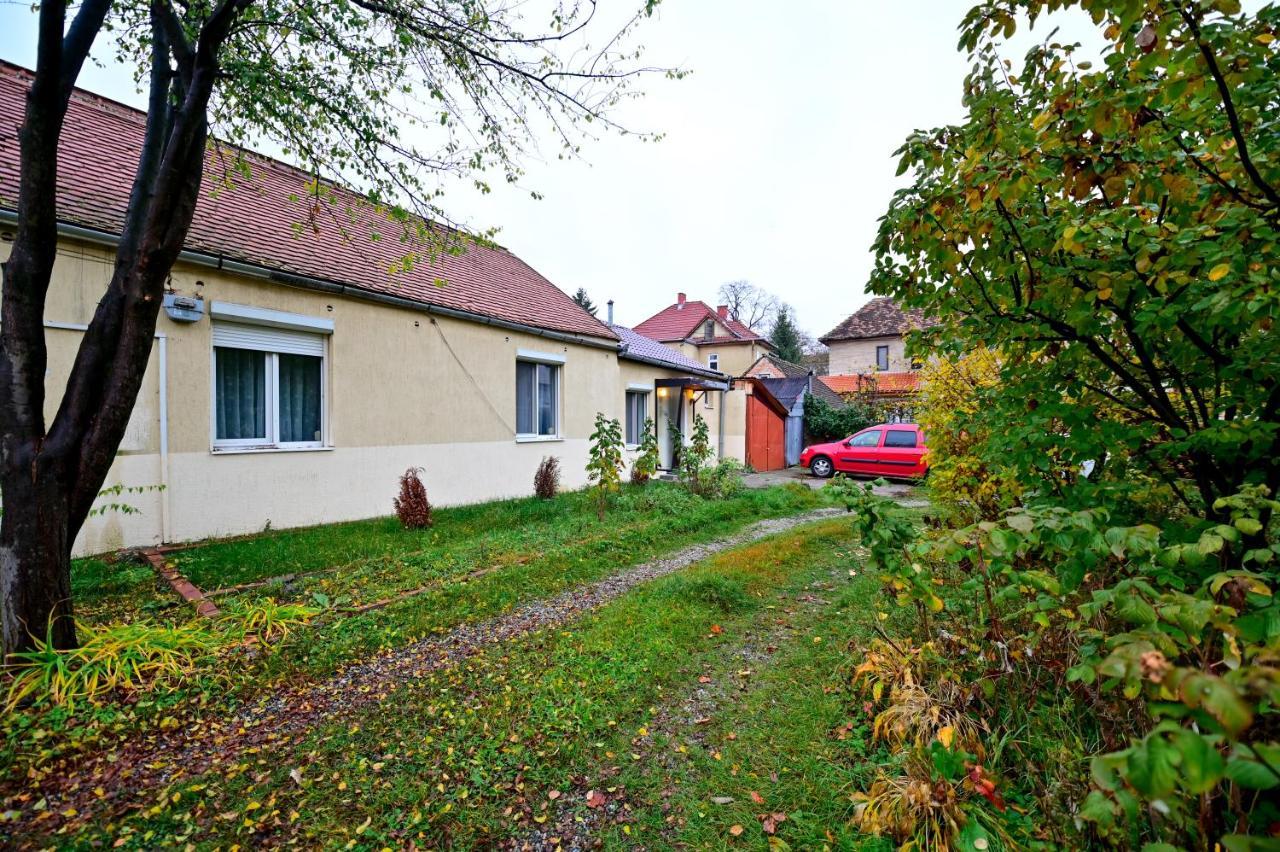 Flh - Corina's Place Apartment
